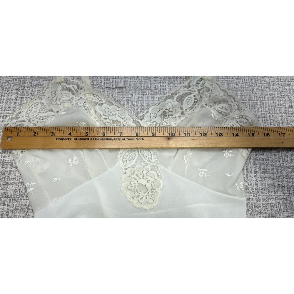 Vintage Val Mode All Nylon White Full Slip Lace Embroidered Cami Dress Size 32 - Picture 6 of 9